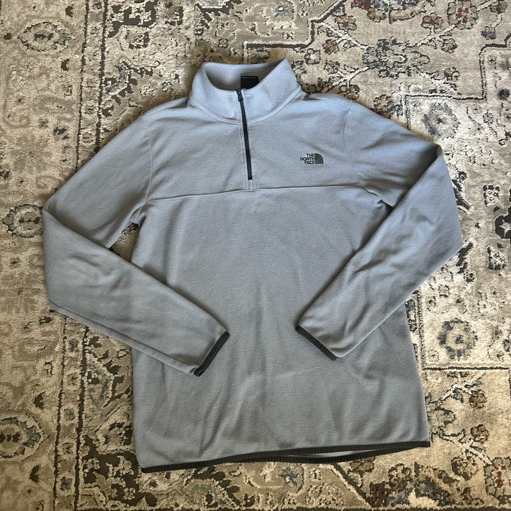 North Face Women’s Pullover